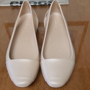 CROCS Women's New GOLD SIENNA FLAT - Payment PAYPAL ONLY